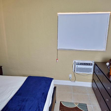 The Vacay Inn Lauderdale Lakes Экстерьер фото